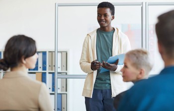 ESCUTA E LUGAR DE FALA